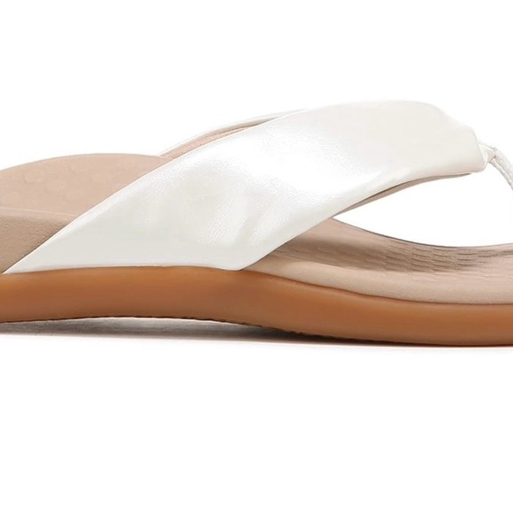 Vionic White and Tan Women's Orthotic Sandals - Picture 6 of 8